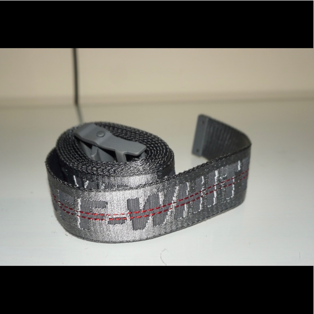 Off-White industrial belt